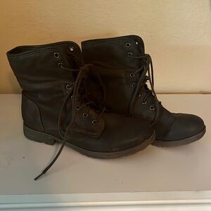 Brown Boots Size 8